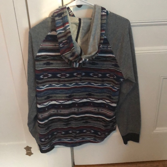 Pattern Hoodie - Picture 2 of 2